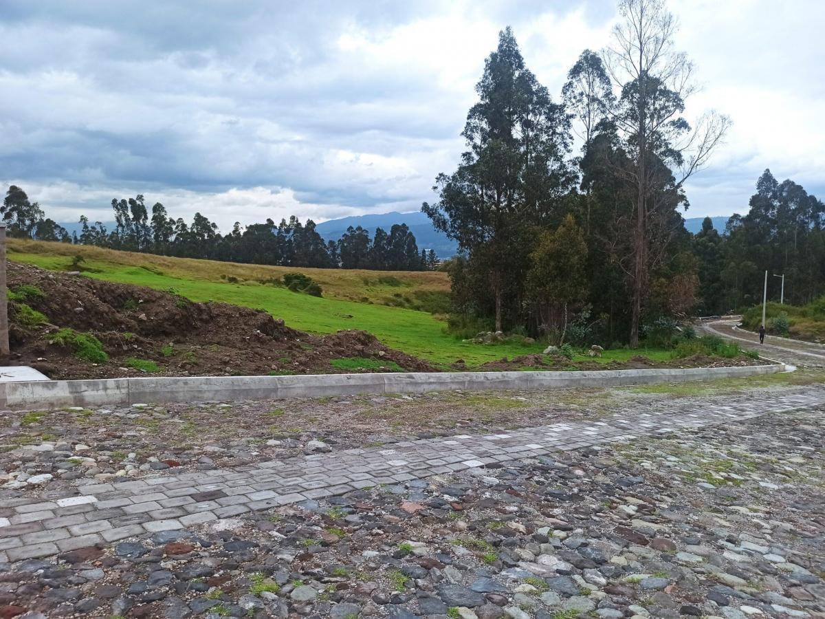 Venta Terreno 2500 m². Valle Los Chillos - Centro Comercial San Luis — imagen 4