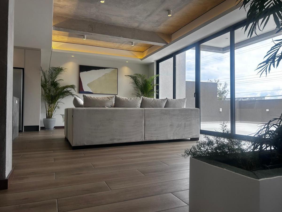 Vendo Casa Urbanizacion Campo Alegre Quito — imagen 5