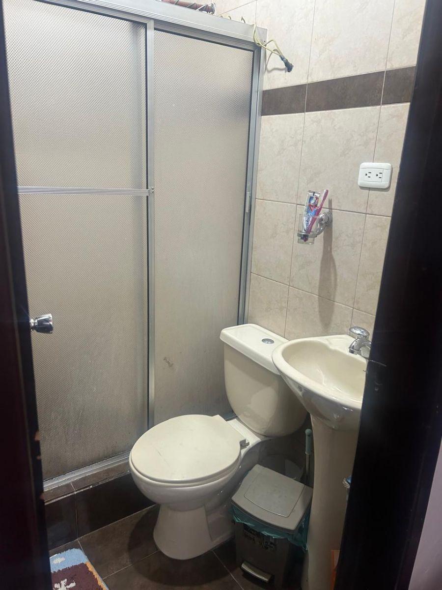 Venta Casa de 2 Pisos en Calderon, Cerca Al Gran Aki — imagen 4
