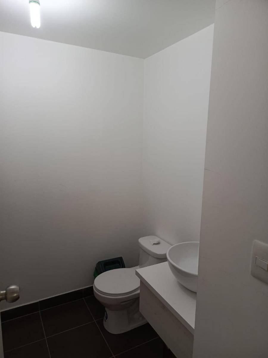 Departamento 2 Habitaciones en El Sector del Recreo, Sur de Quito — imagen 5
