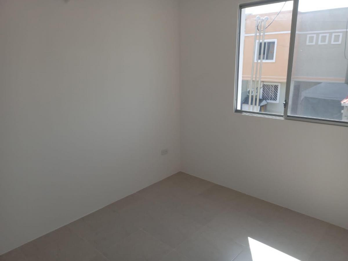 Venta de Casa en La Urbanización Bellavita, 3 Dorm., Vía a La Costa. Guayas — imagen 3