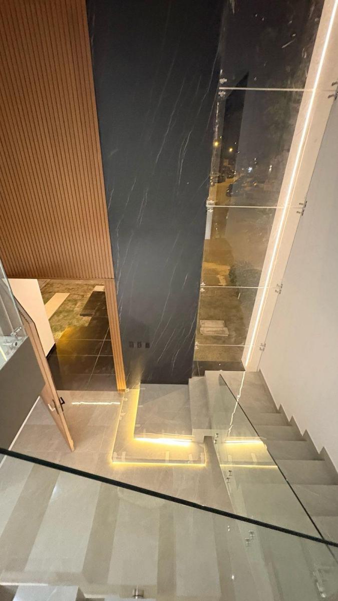 Hermosa Casa Moderna en Venta, de Estreno, Isla Celeste, Guayas — imagen 3