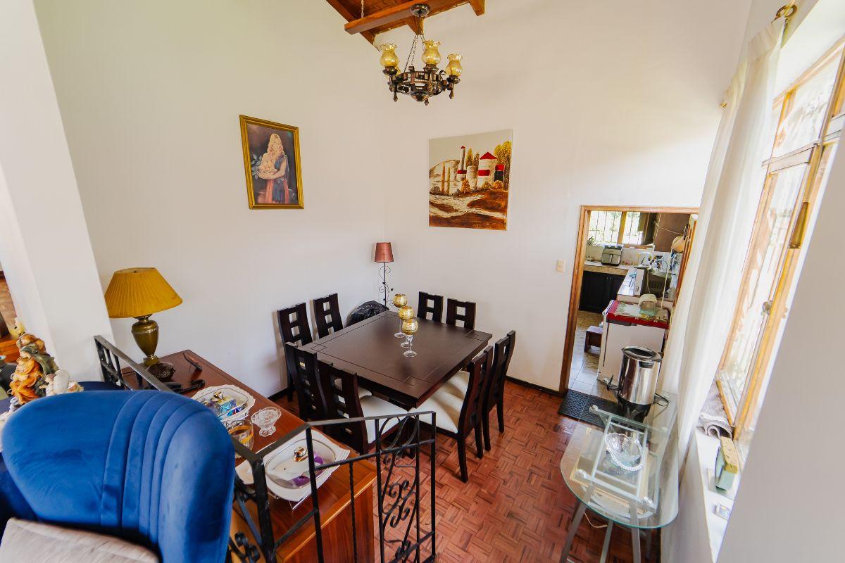 Casa en Venta con Amplio Terreno 1300 m² — imagen 4