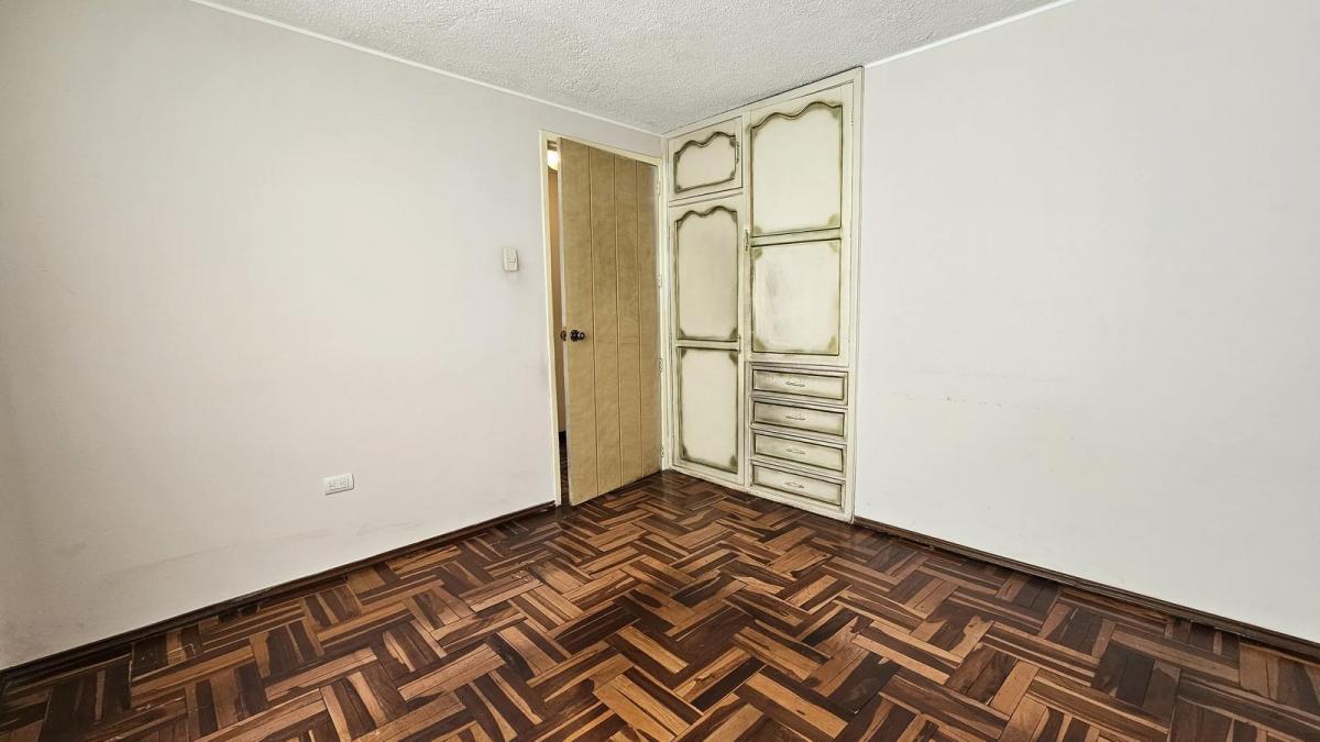 Vendo Casa Comercial en La Jipijapa a 2 Cuadras de La Estación del Metro — imagen 3