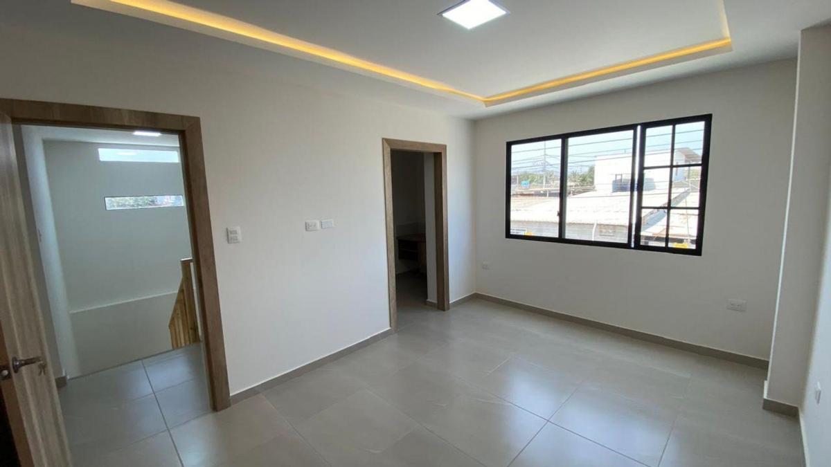 Casa de Venta en Manta Costa Azul, Manabí — imagen 4