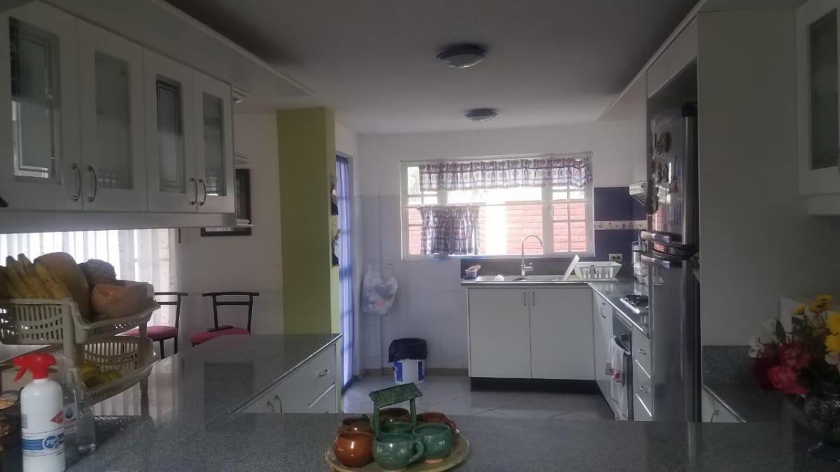 Casa Independiente de Venta 4 Hab + Casa Adjunta 3 Hab Sector La Primavera — imagen 5