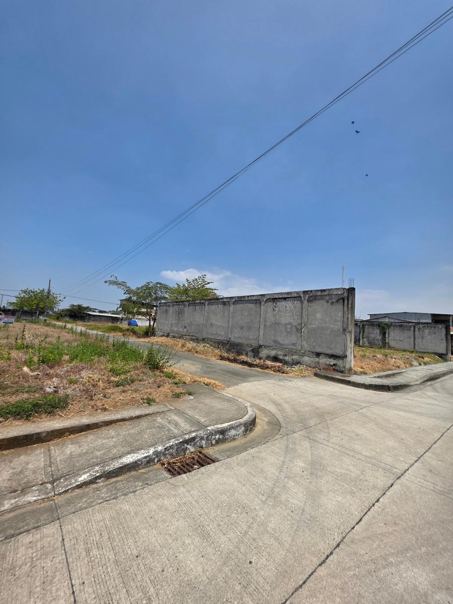 Vendo Terrenos en La Delicia, Samborondon, Guardiania 24/7, Guayas — imagen 5