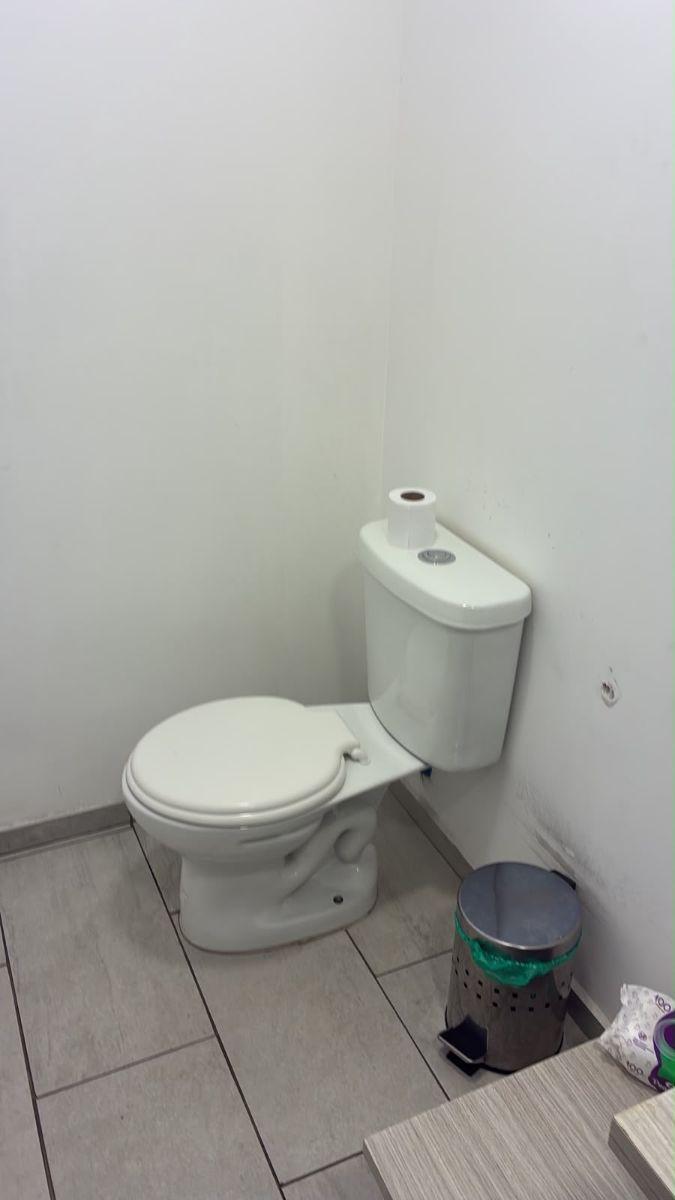 En Venta Casa Independiente 4 Dorm.: La Kennedy - Centronorte de Quito — imagen 5