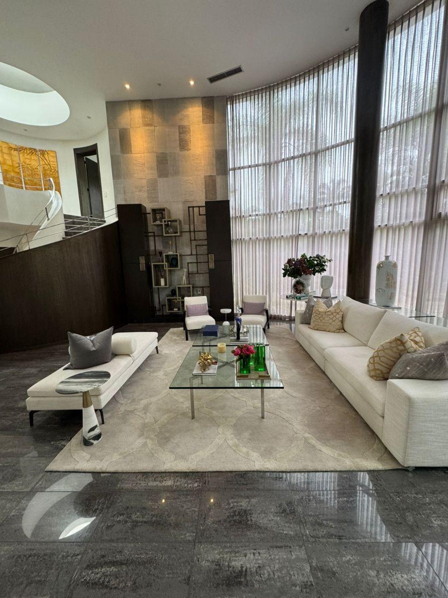 Casa con 3 Recámaras en 700 m² en Venta y Alquiler, Amoblada Samborondón, Guayas — imagen 5