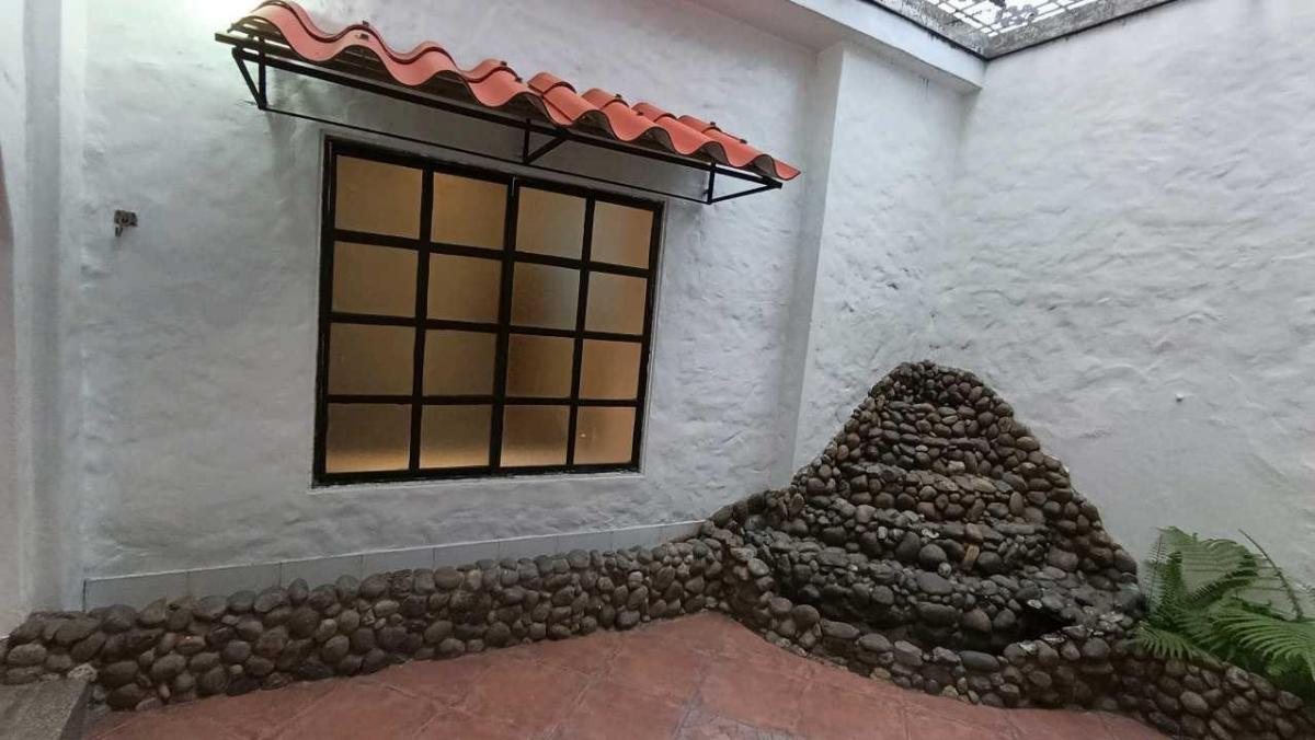 Barrio del Centenario Departamento Estilo Colonial en Venta, Guayas — imagen 4