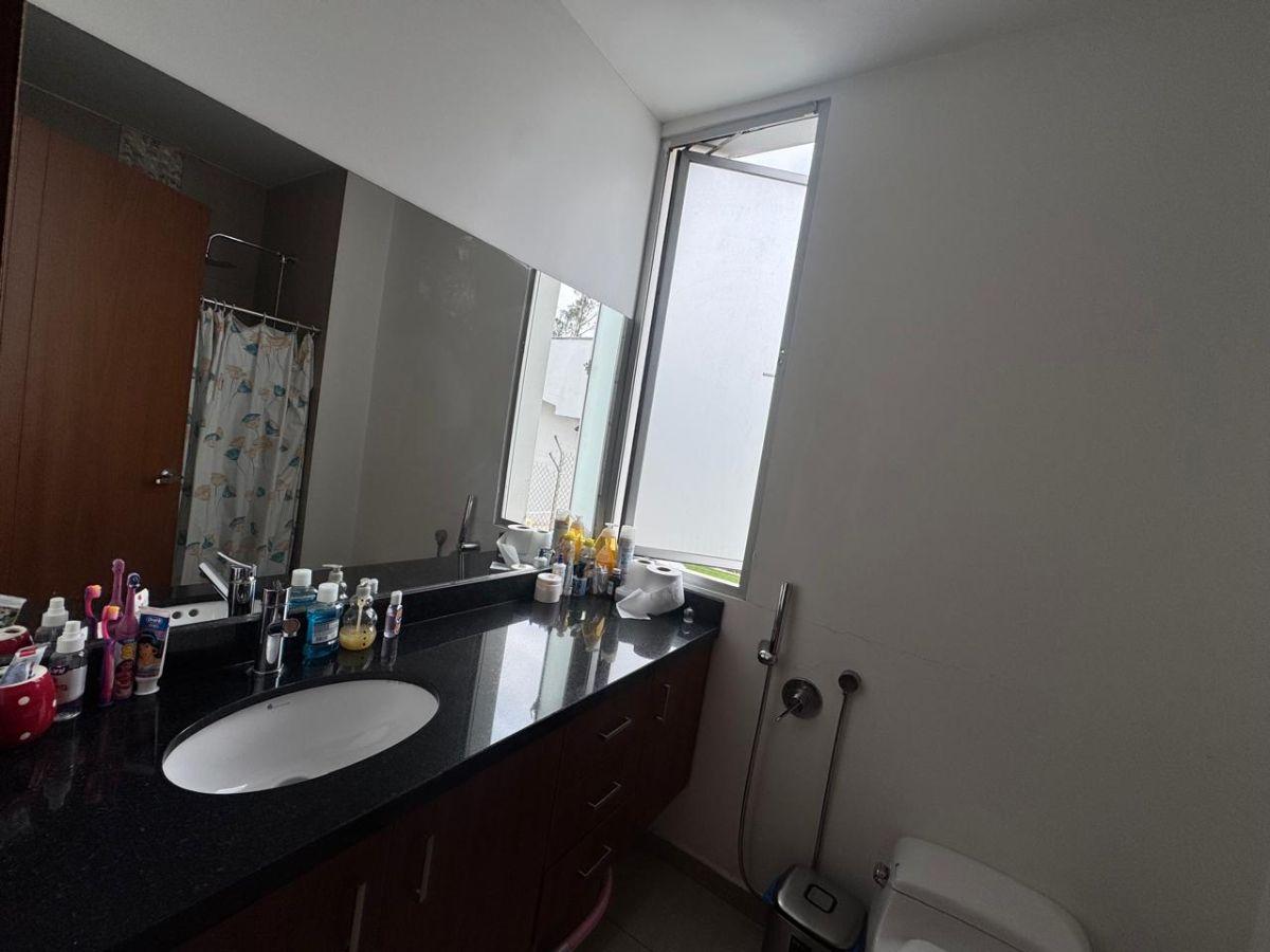 Venta de Casa en Cumbaya - 650 m² — imagen 5