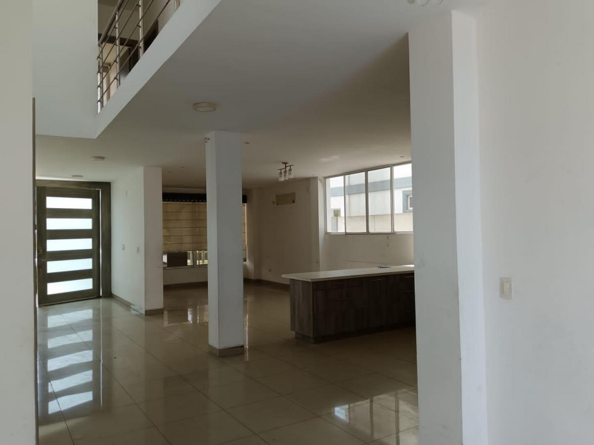 Casa de Venta en La Urb. Santa María de Casa Grande, 3 Dorm., Piscina, Guayas — imagen 4