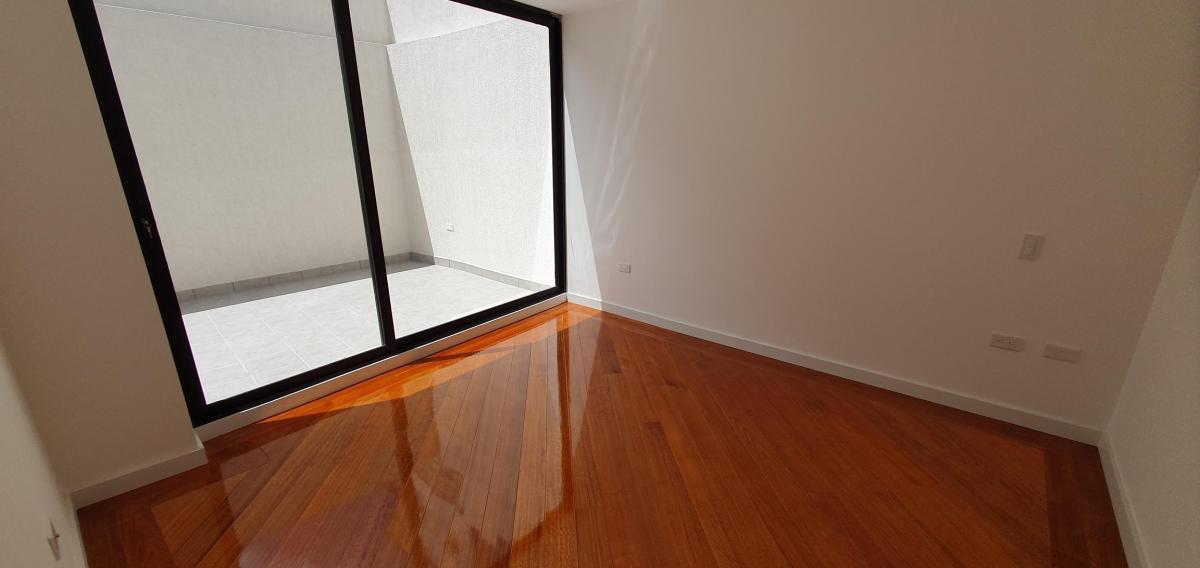 Se Vende Departamento Dentro de La Urbanización El Condado. Provincia de Pichincha — imagen 3