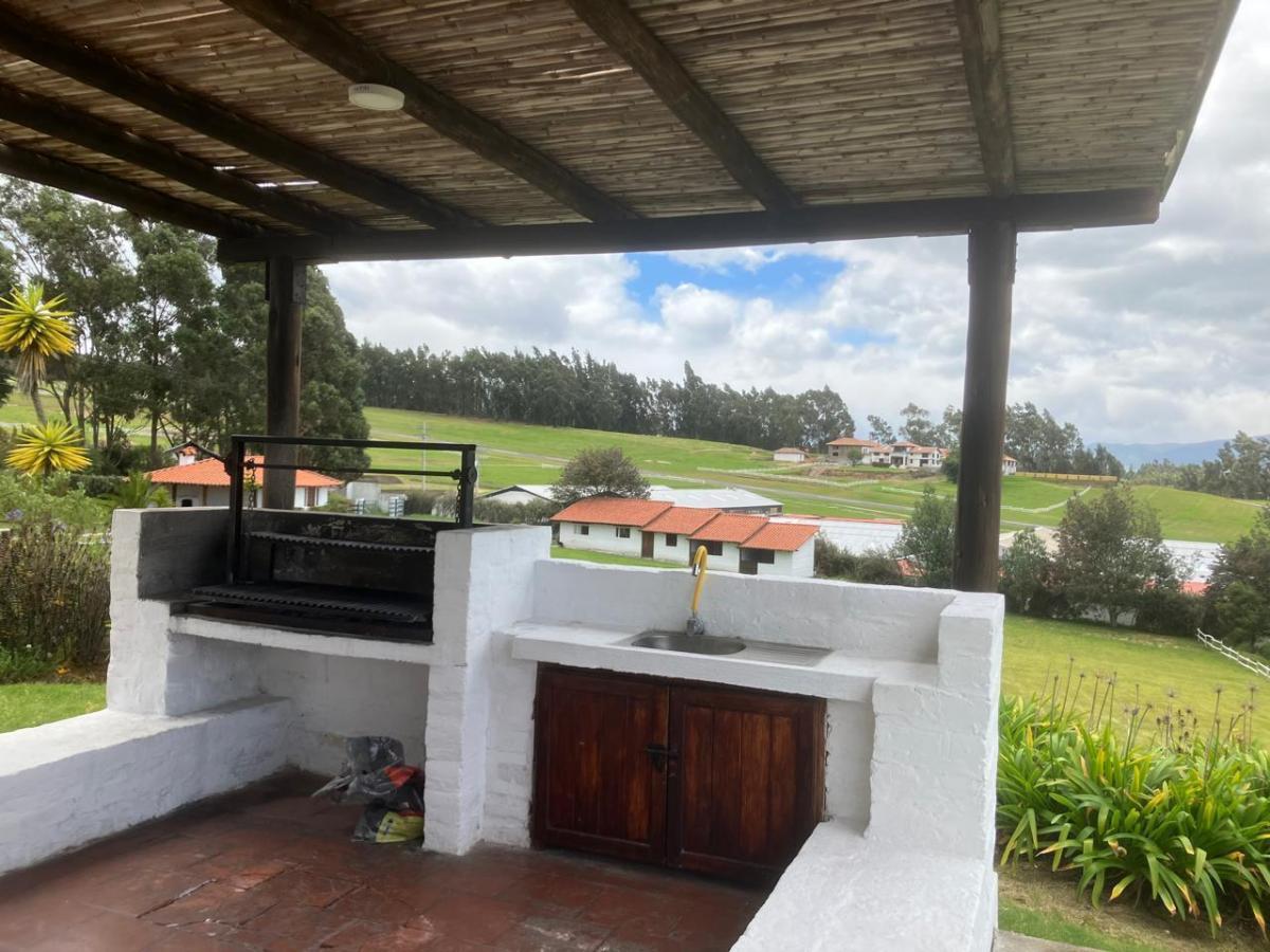 Terreno de Venta en Tabacundo Via a La Laguna de Mojanda con Vista Al Cayambe Dentro de Urbanización — imagen 4