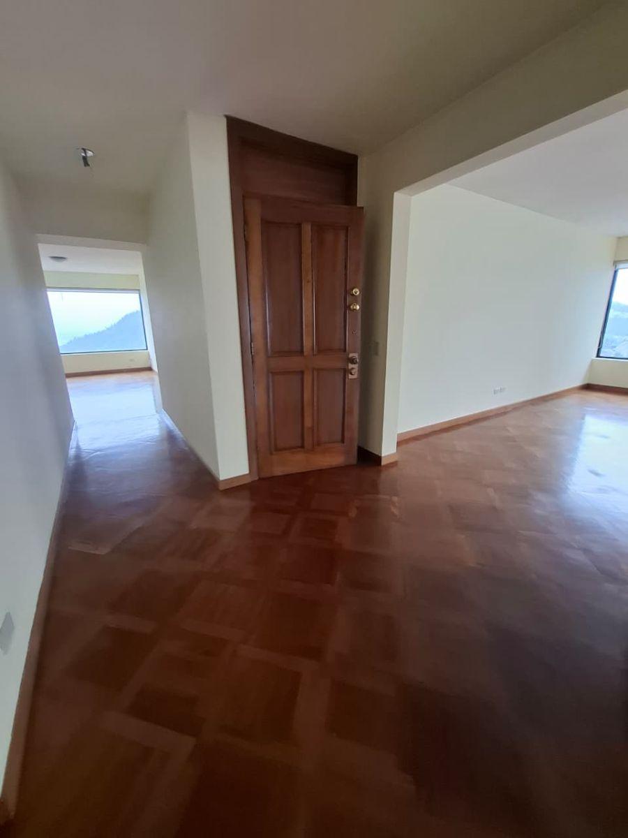 Rento / Vendo Departamento con Vista Espectacular – González Suárez — imagen 3