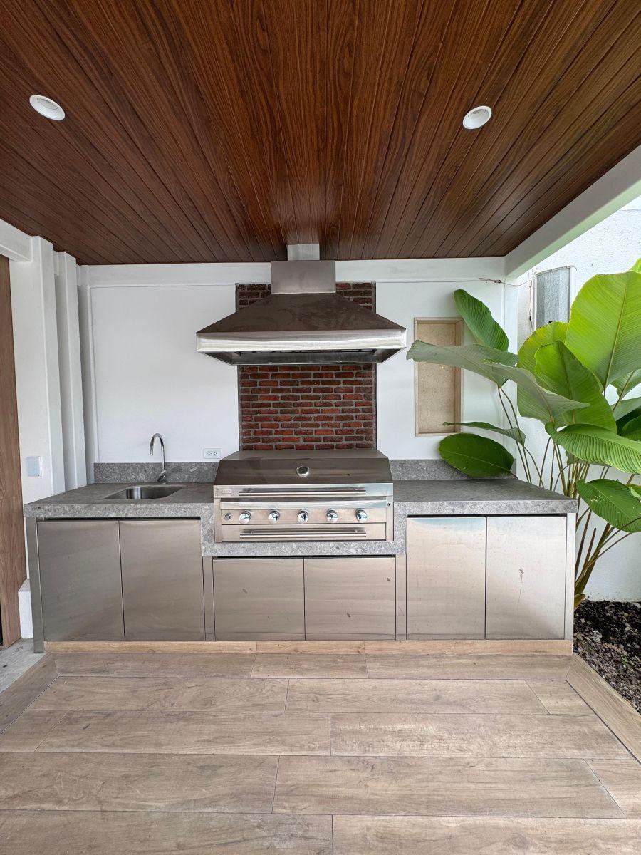 Casa con 650 m² Terreno, 4 Recámaras en Venta y Alquiler, Samborondón Remodelada, Guayas — imagen 6