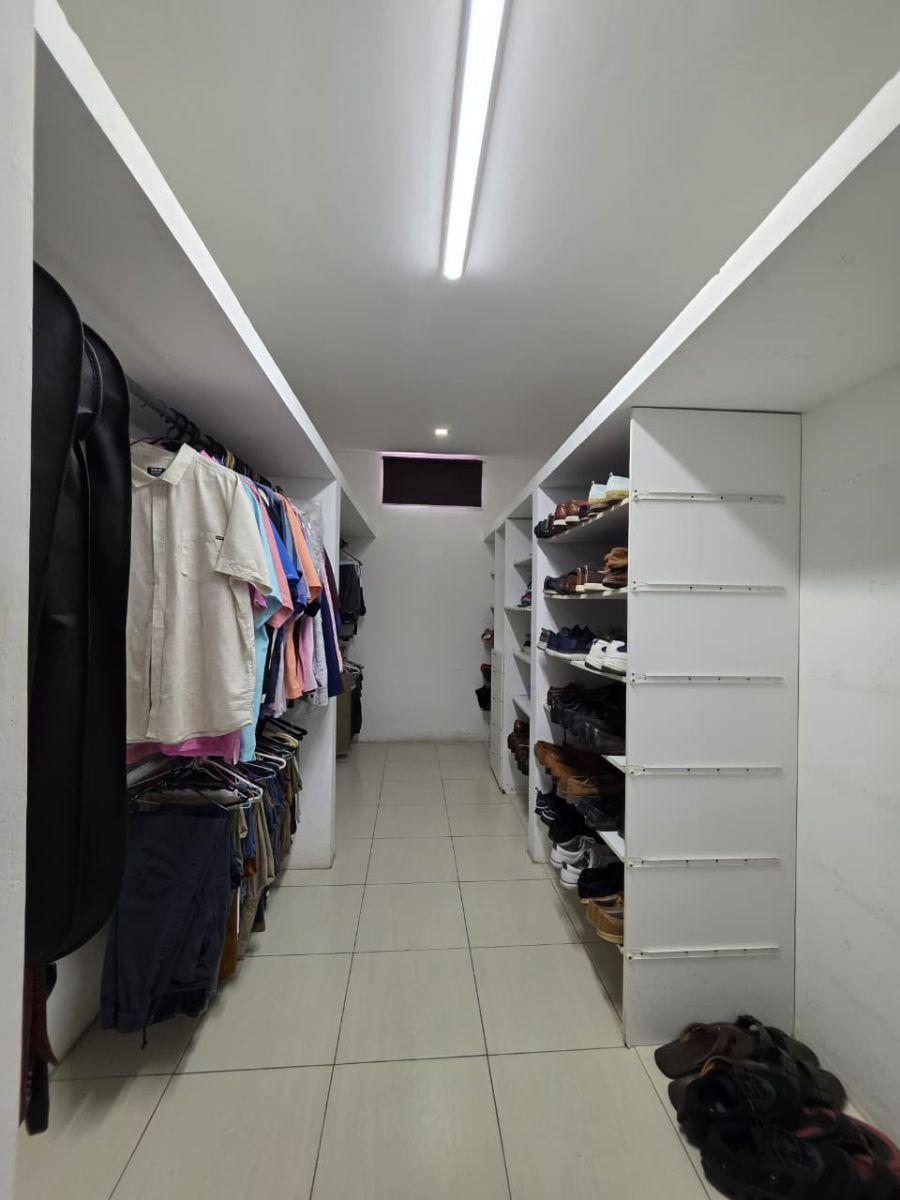 Samborondón Km 2.5 Urb El Alamo Amplia Casa en Venta, Guayas — imagen 5