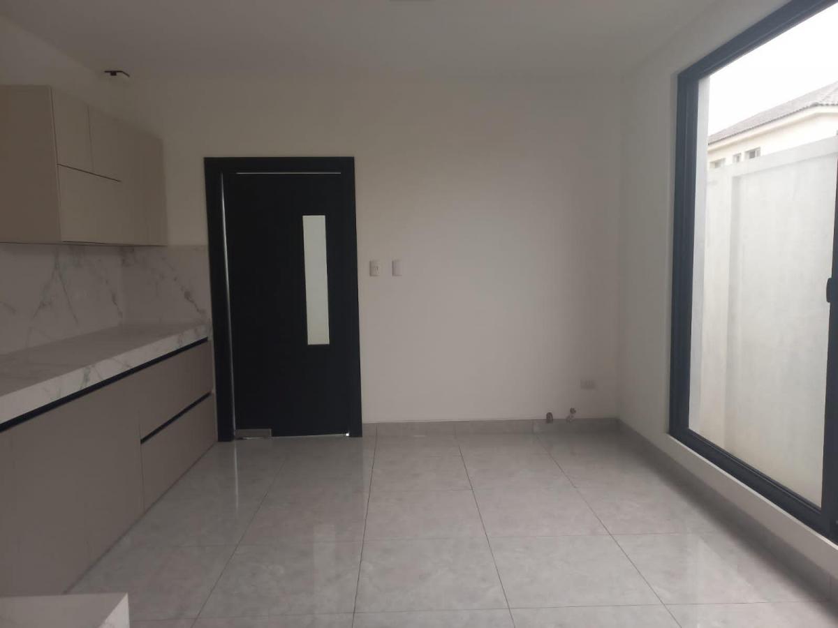 Casa de Venta en La Urbanización Portón Al Río de Vicrieel, 3 Dorm.. Guayas — imagen 3