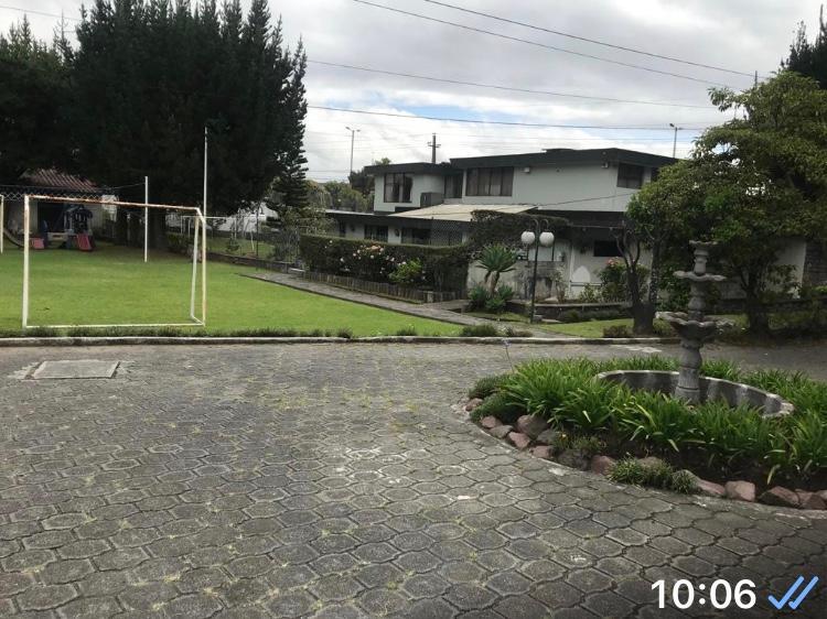 Excelente Propiedad, venta Como Terreno, Sector Cochapamba — imagen 4