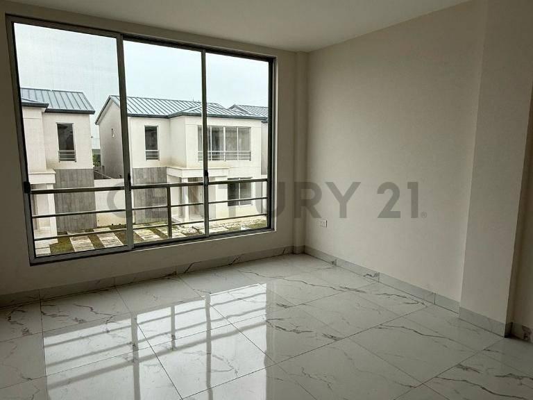 Venta de Casa por Estrenar en Millenium Village, Guayas — imagen 5