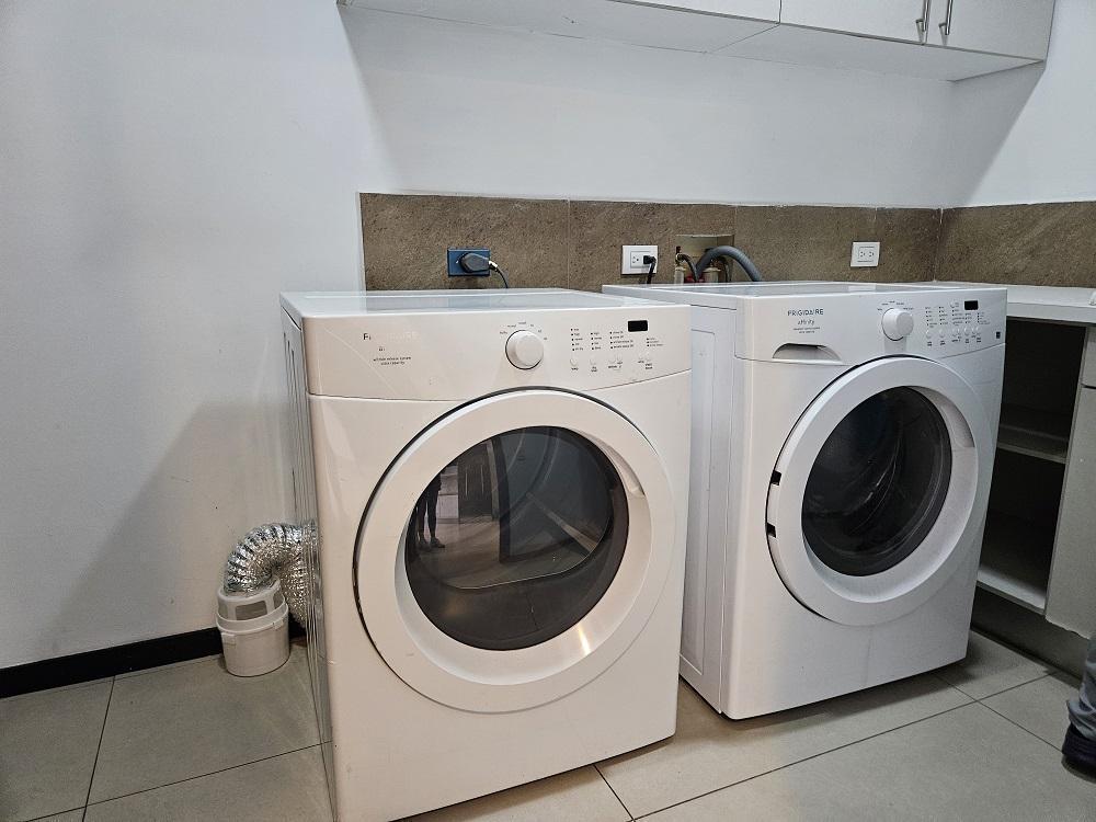 Venta Hermosos y Amplio Departamento Sector Quiteño Libre — imagen 3