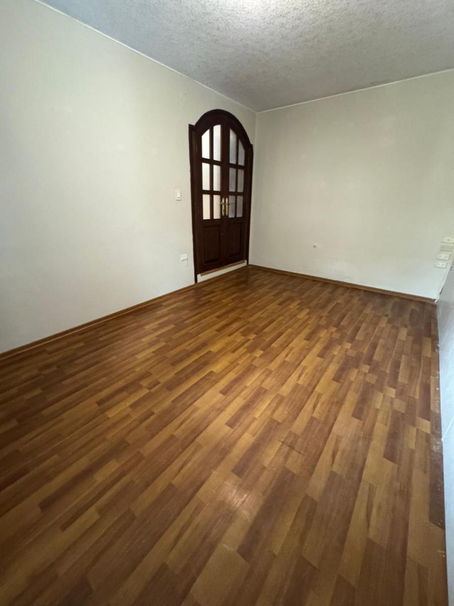 En Venta Casa Independiente de 6 Dorm. en Iñaquito Cerca Al Quicentro — imagen 3