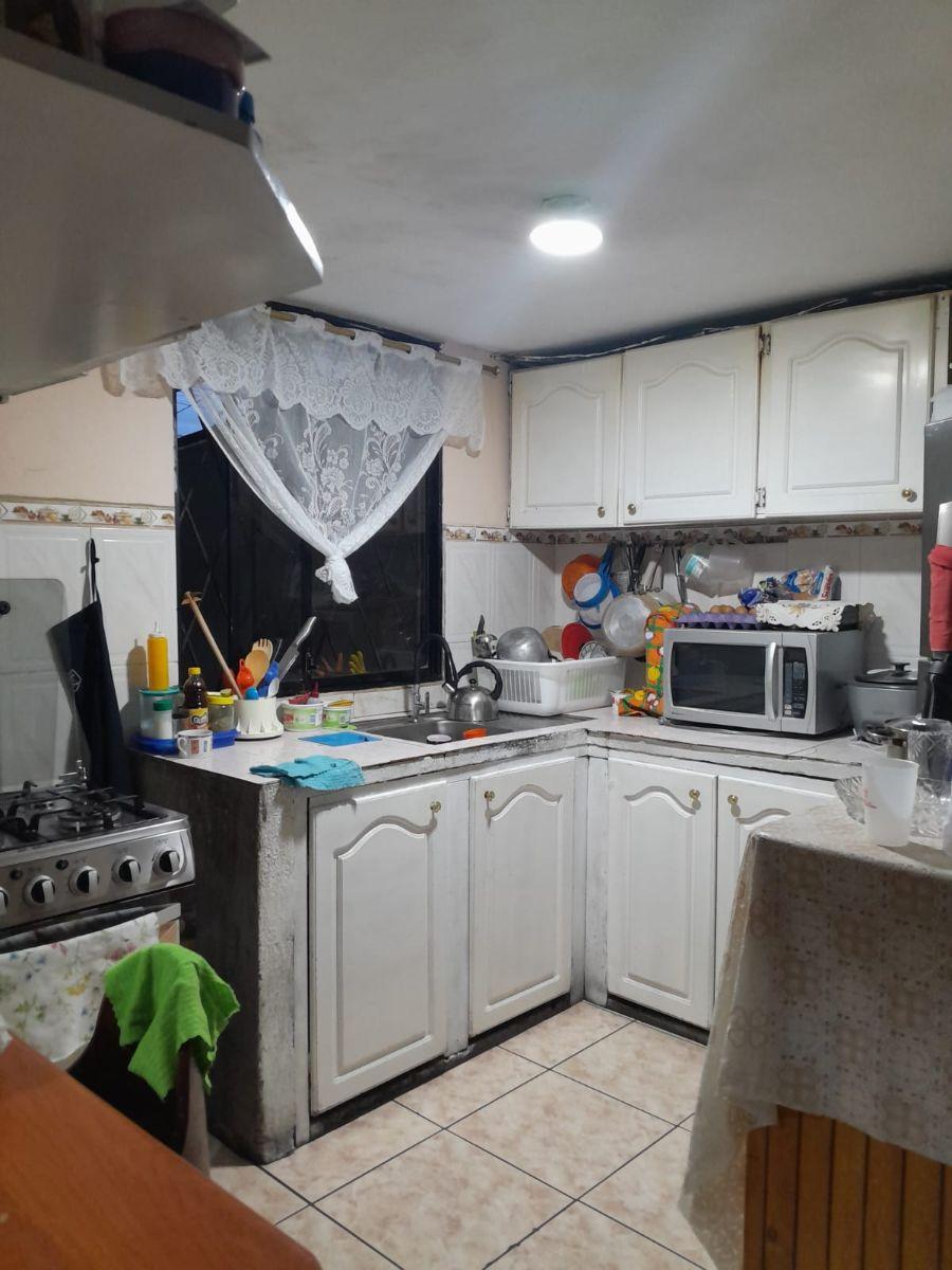 Vendo Urgente, Casa 2 Plantas en Conjunto de 10 Casas, en Calderon Calle La Union y Geovanny Calles — imagen 5