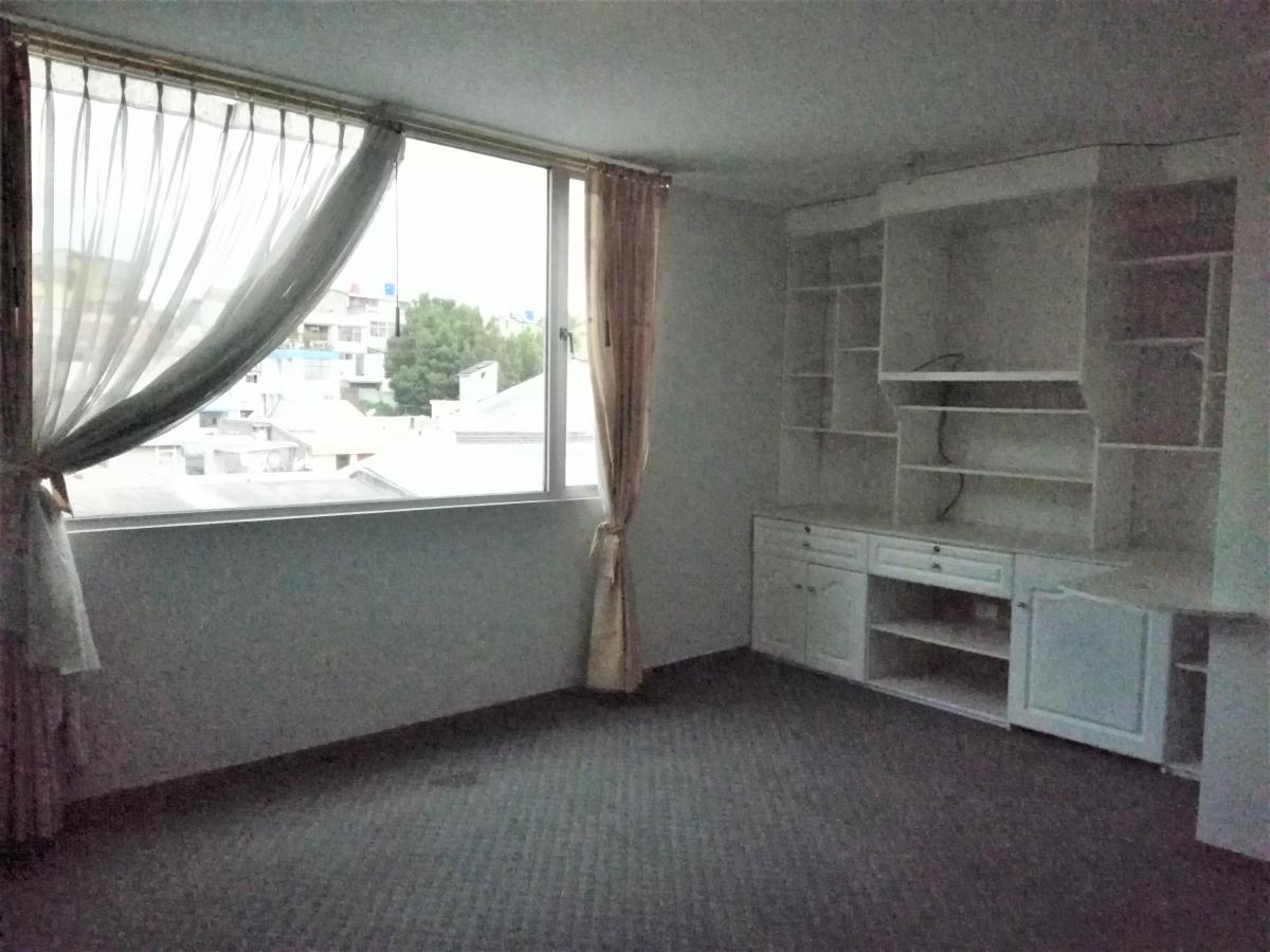 Casa en Venta 245 m² Monjas Jardín del Valle 4 Dorm. Provincia de Pichincha — imagen 3