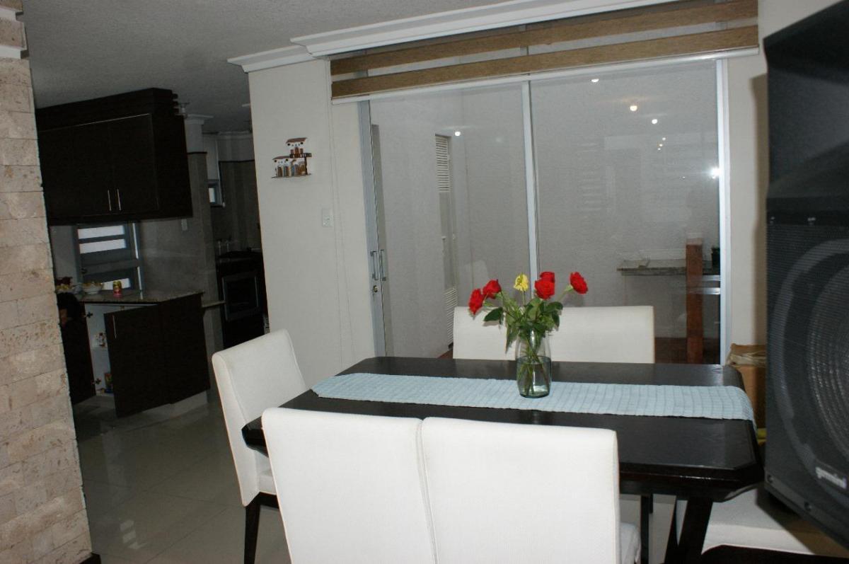 Venta - Casa - Acabados de Lujo - Pomasqui - Norte - Quito — imagen 4