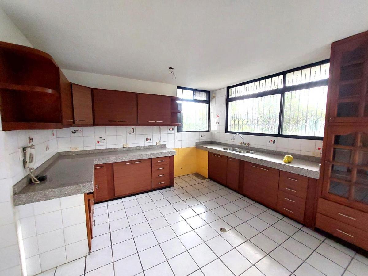Casa con 1500 m² de Terreno, Sector Capelo, Valle de Los Chillos — imagen 3