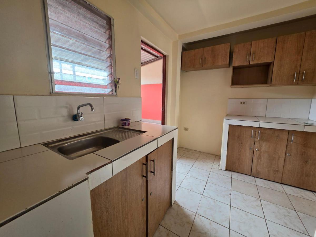 Casa en Venta, Urbanizacion Colinas del Sol, Anaa, Guayas — imagen 4