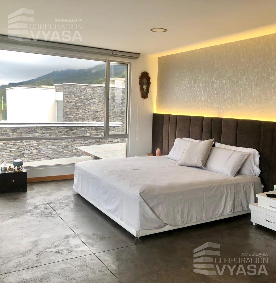 Cumbayá - Yanazarapata, Bonito Duplex en Venta de 280 m², 5 Dorm. — imagen 4