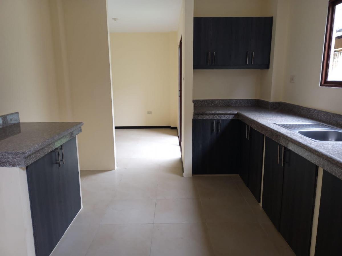 Casa de Venta en La Urbanización La Rioja, 4 Dorm., por Estrenar. Guayas — imagen 3