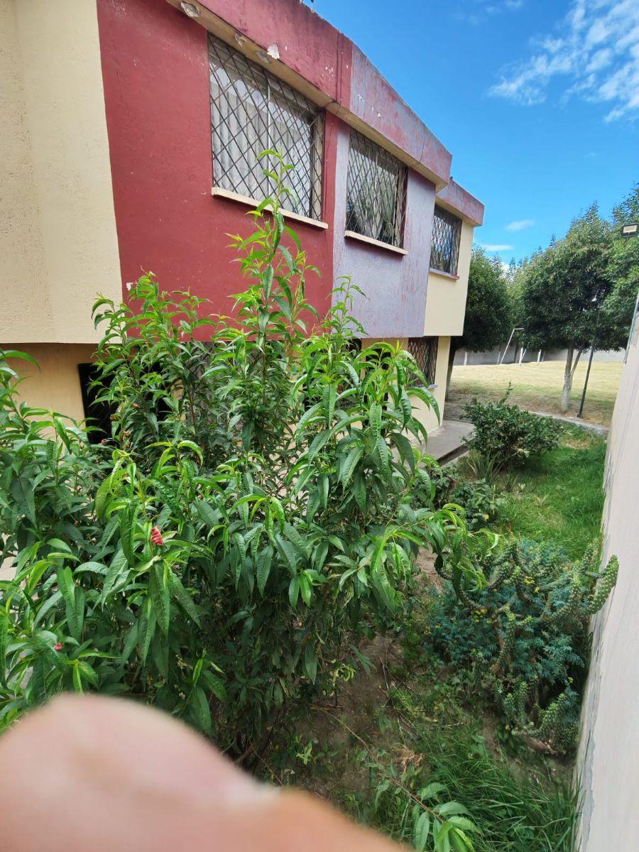 Calderon Casa Esquinera en Venta / Conjunto Las Gardenias — imagen 4