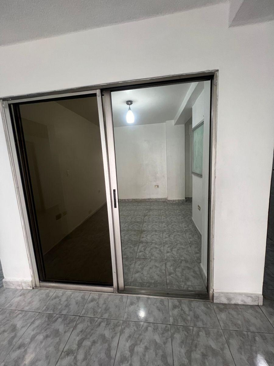 Vendo en Lomas de Urdesa, Lindo Departamento con Vista a Guayaquil, Guayas — imagen 4