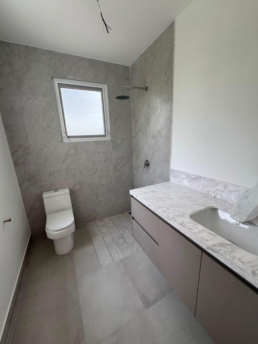 Aires Norte Casa de 255 m² con 4 Dorm. en Venta en Samborondón, Guayas — imagen 4