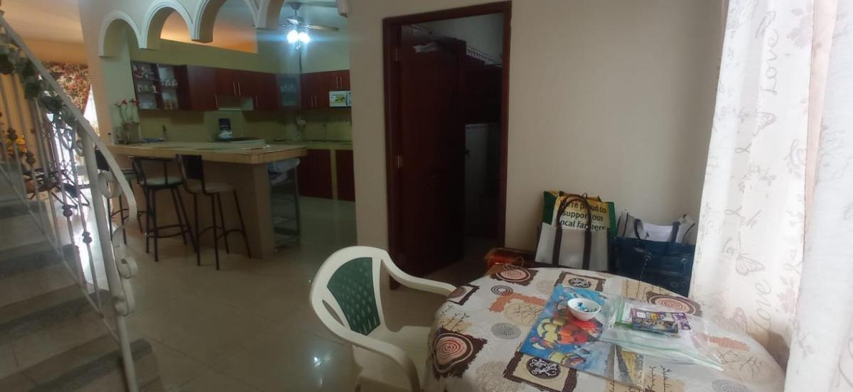 Casa Rentera en Venta en Las Orquídeas Grac, Guayas — imagen 3