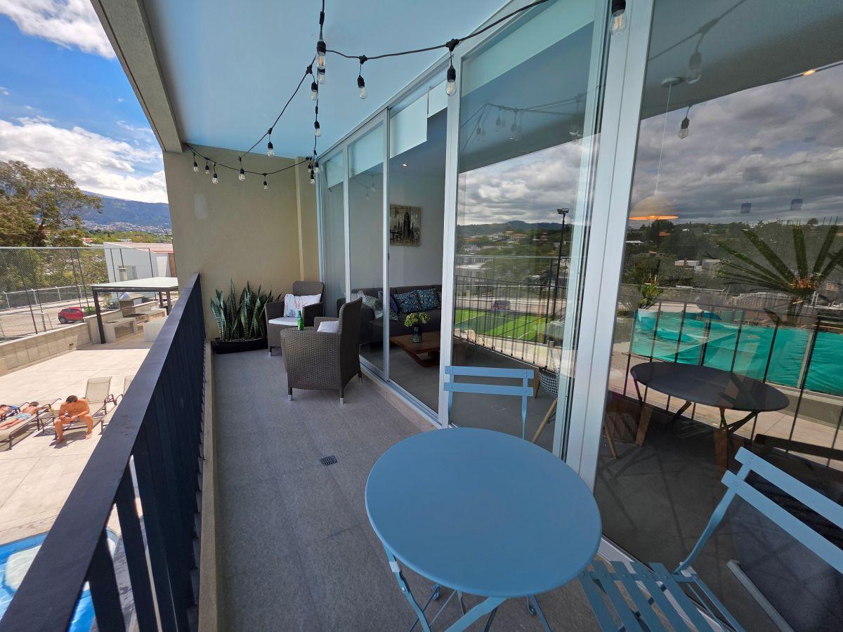 En Venta Departamento por Estrenar con Jardín en Tumbaco — imagen 3
