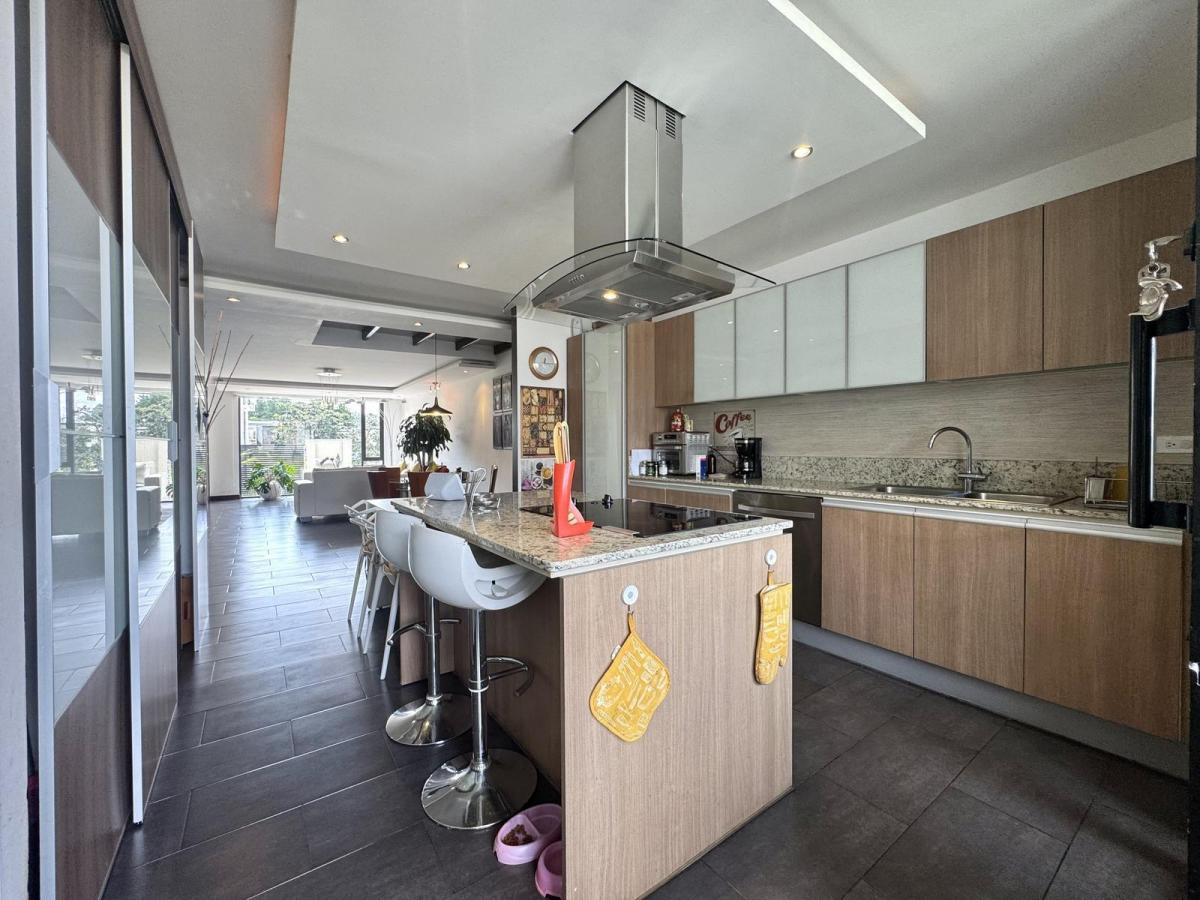Casa de Venta en San Juan Alto Cumbayá — imagen 4