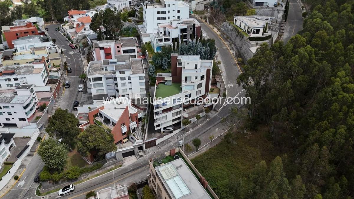 Departamento en Venta I 3 Dorm. I El Condado I en Urbanización a 5 Minutos del Condado Shopping. Provincia de Pichincha — imagen 5