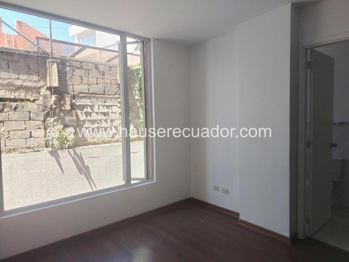 Departamento en Venta I 3 Dorm. I El Condado I en Urbanización a 5 Minutos del Condado Shopping. Provincia de Pichincha — imagen 3