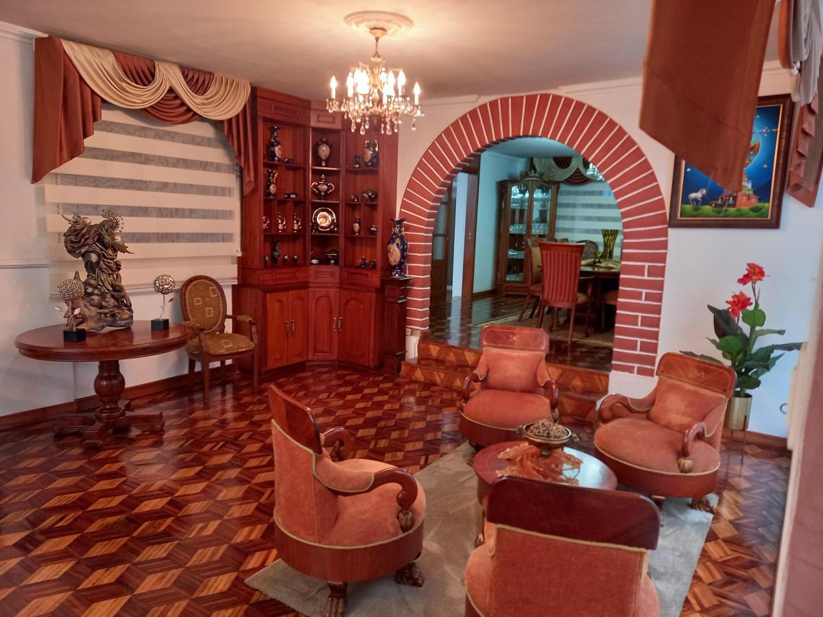 Vendo Casa Independiente Amplia Sector Urbanizacion Acosta Soberon Pasando Conocoto — imagen 4