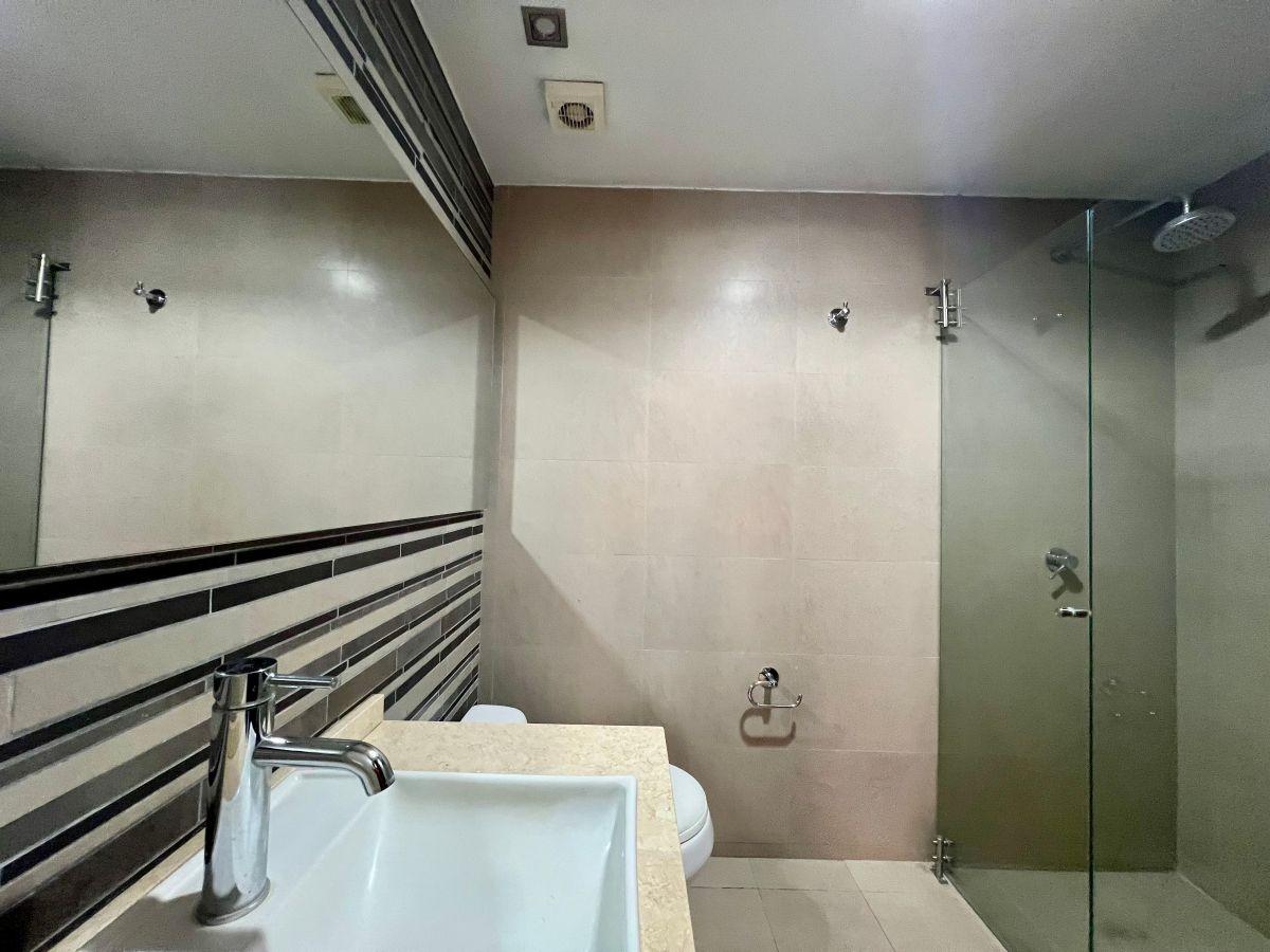 En Venta Departamento con Terraza Vista de Lujo - Gonzalez Suárez — imagen 5
