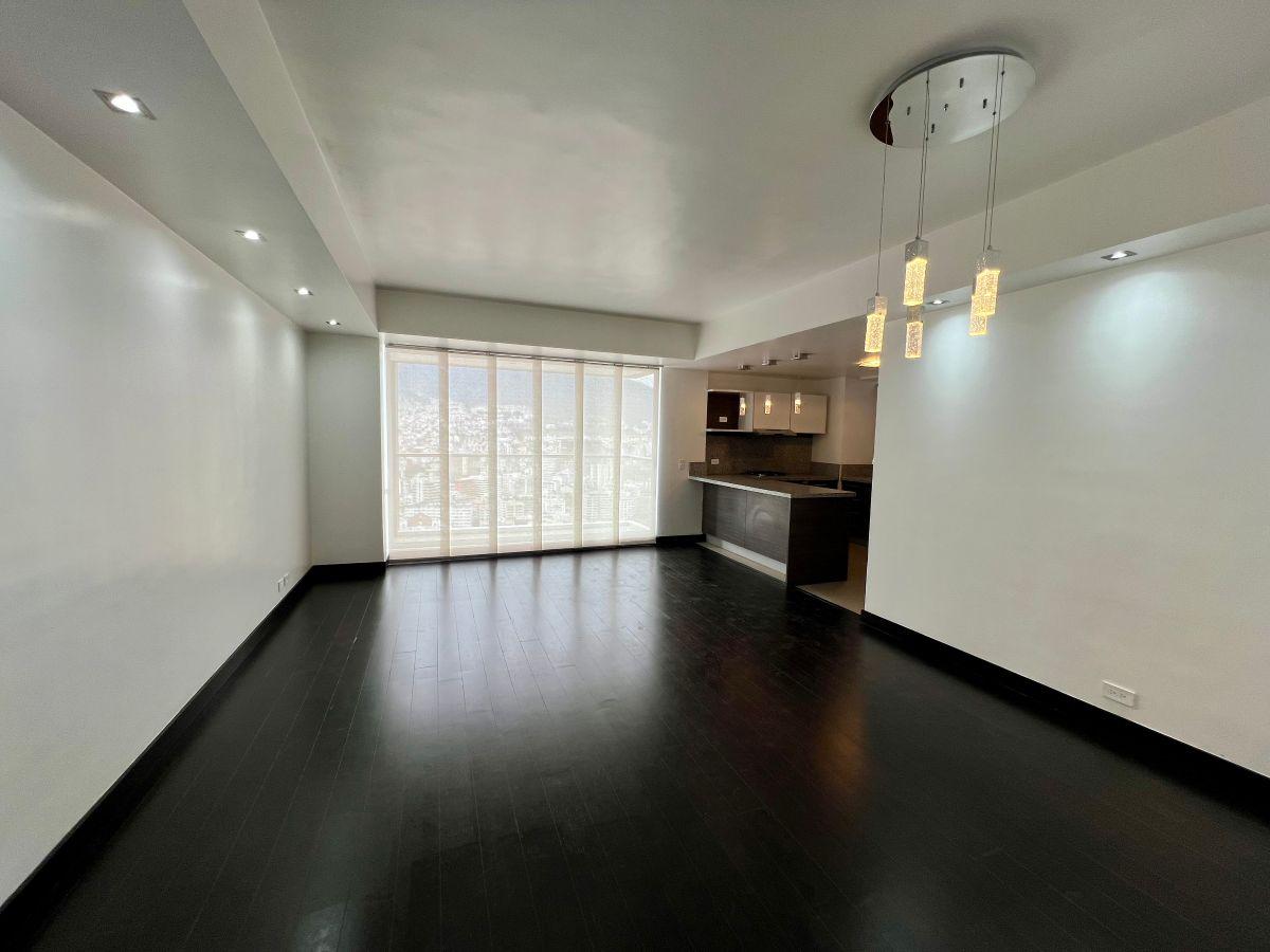 En Venta Departamento con Terraza Vista de Lujo - Gonzalez Suárez — imagen 4