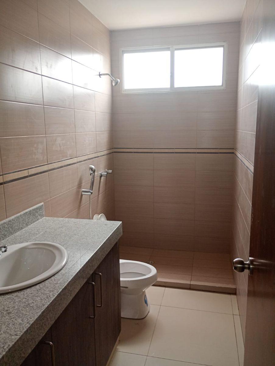 Departamento de 102 m² con 3 Recámaras en Venta en Samborondón, Guayas — imagen 4