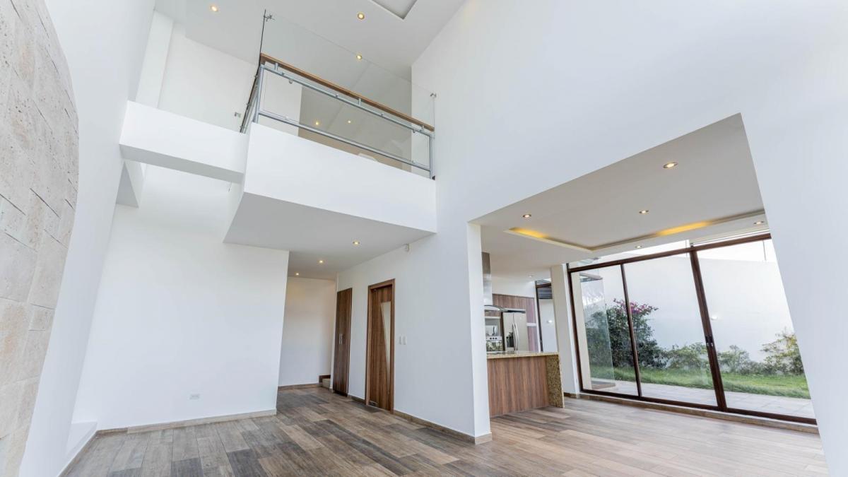 Miravalle, Casa 4 Dorm. con Baño, Jardin de 150 m, Vista Espectacular — imagen 3