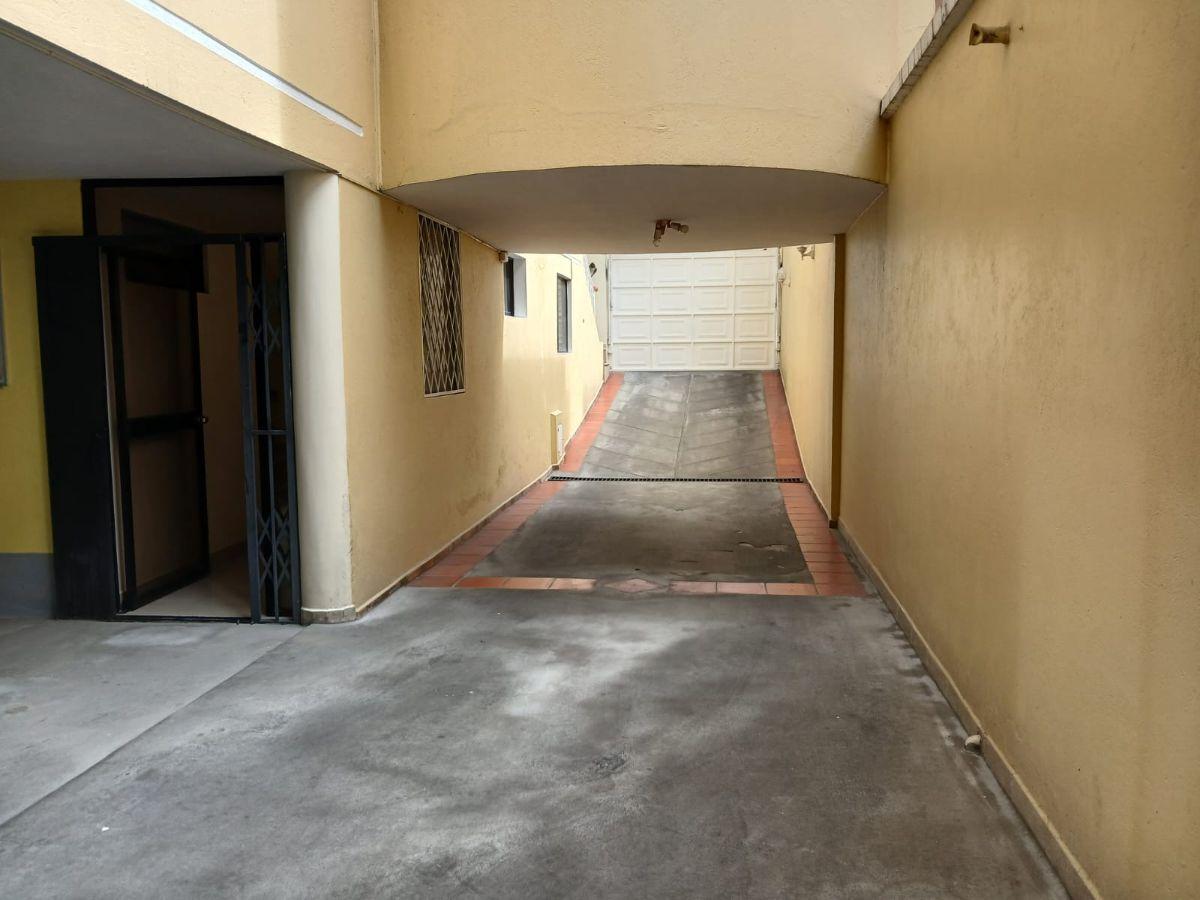 Vendo Departamento en El 4 Piso Sin Ascensor de 2 Dorm. urb. El Condado, Primera Etapa — imagen 4