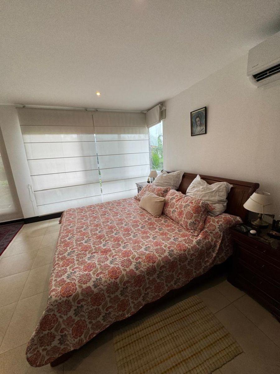 Casa con 480 m² en Venta con 3 Recámaras en Samborondón, Guayas — imagen 4