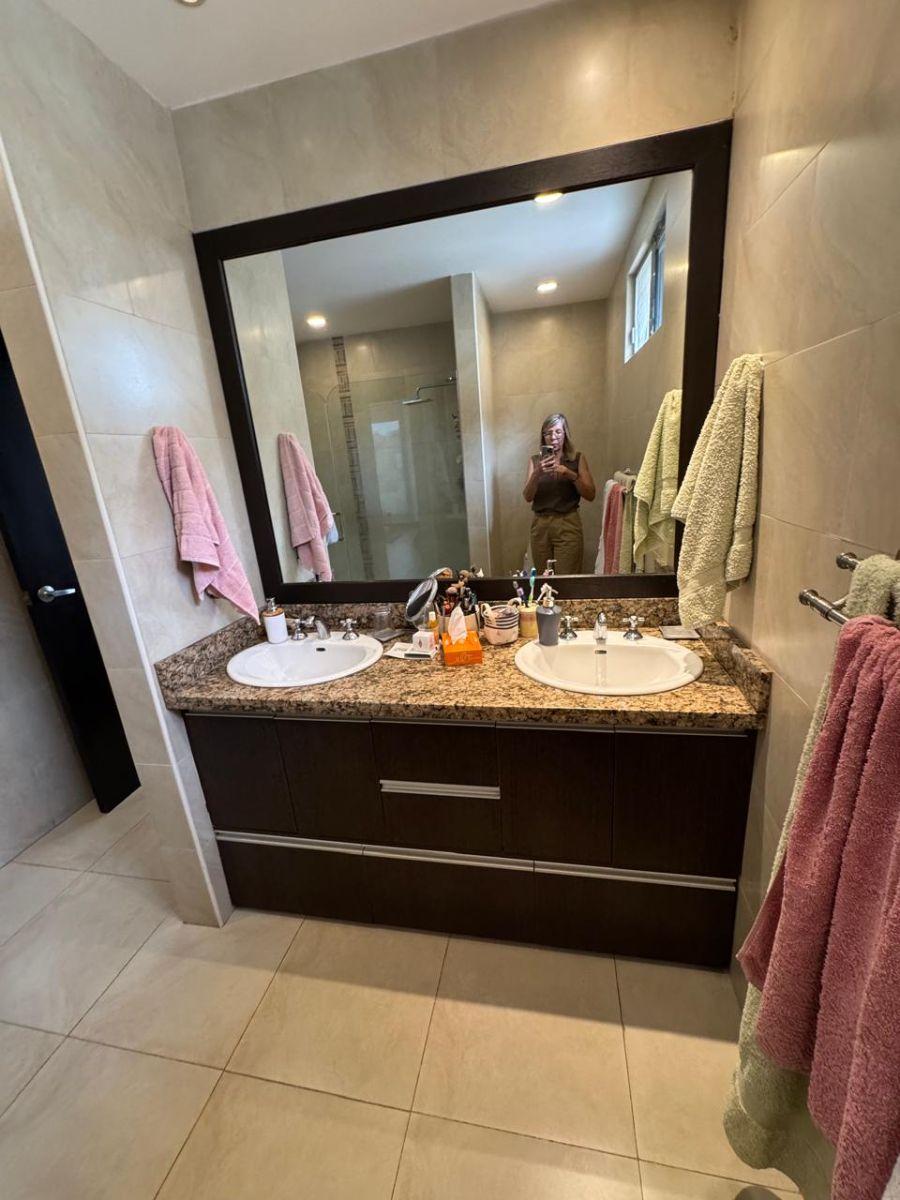 Casa con 480 m² en Venta con 3 Recámaras en Samborondón, Guayas — imagen 3