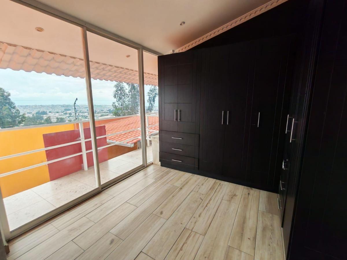 Exclusiva Casa en Venta, Calderon, Sector San Jose de Moran, Norte de Quito — imagen 4